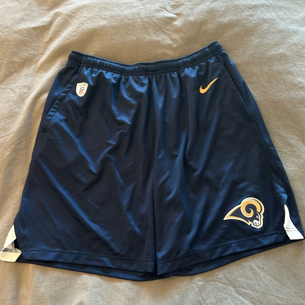 Men’s Nike Rams shorts- NWOT